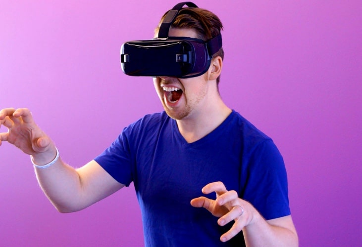 Intro image of virtual reality